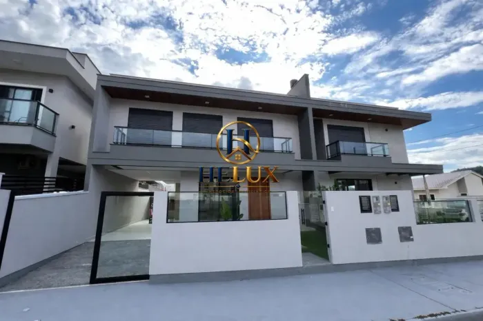 Sobrado para venda com 120 metros quadrados com 2 quartos em Forquilhas - São José - SC