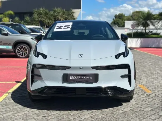 Zeekr X Flagship Flagship (elétrico) 2025