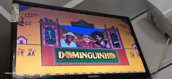 TV 27 polegadas Sansung NAO E SMART