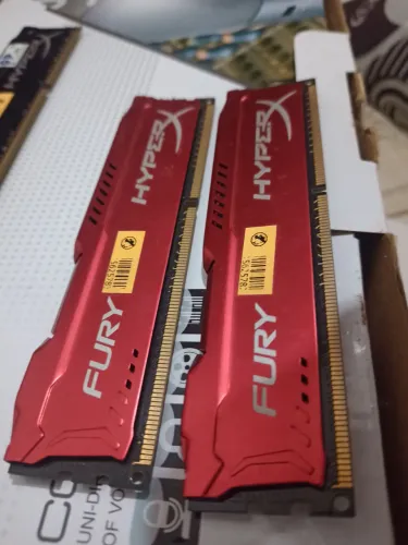 Dois módulos Memória Kingston HYPER X de 4 gb 