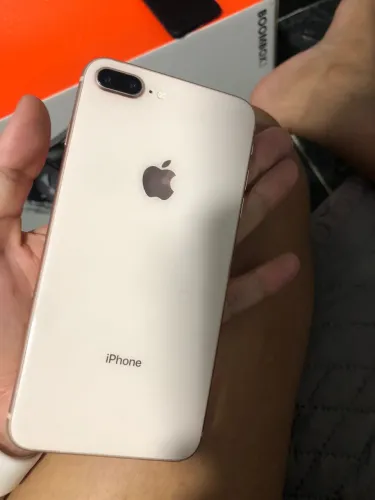 iPhone 8 Plus semi novo 