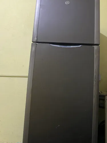 Vendo geladeira com defeito