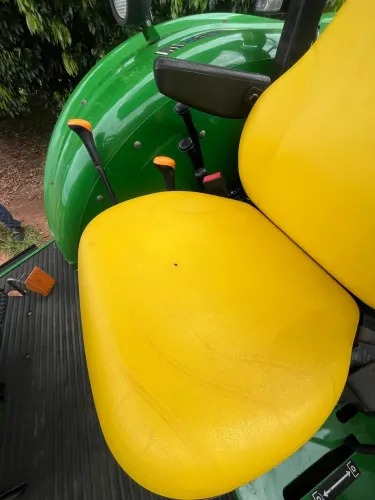 Trator John Deere 5090E 2023 4x4, 90 cv, 1.200 horas, sem cabine, Araraquara/Matão/SP