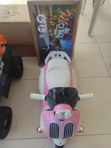 Moto elétrica infantil