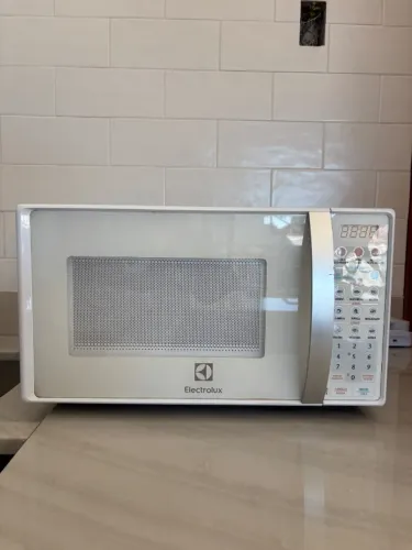 Microondas Electrolux 20L