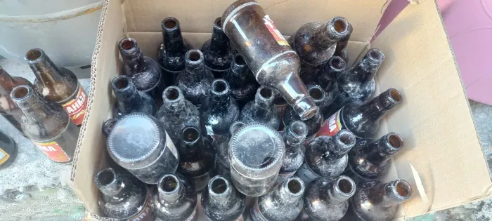 36 garrafas de litrinho por R$20,00 refrigerante cerveja brahma antártica Skol