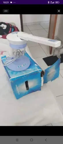 Aparelho com vapor para limpeza de pele