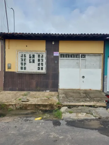 Vende-se Casa