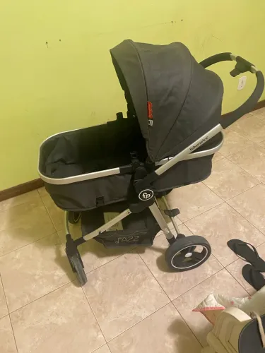 Carrinho de Alumínio fisher price + cadeirão 