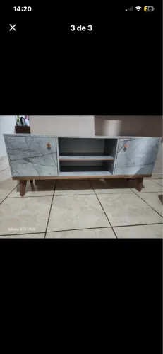 Vendo rack novo de Mdf cor pietra bronze. Com 2 portas e prateleira dentro ele é novo