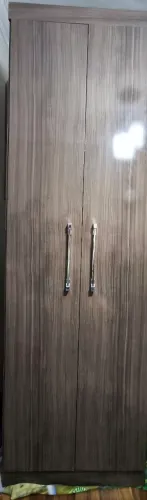 Armário Roupas 2 portas BRINDE Cantoneira