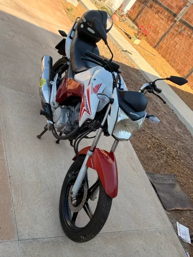 Titan 150 2015