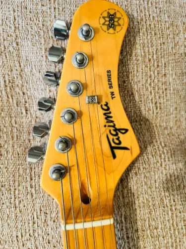 Guitarra tagima tg530