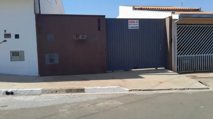 Alugo casa- direto com proprietário