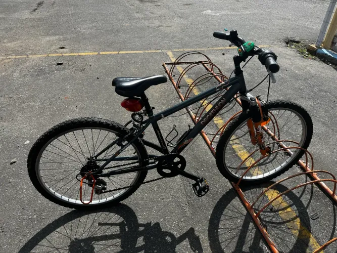 Bicicleta Rockrider (Decathlon) aro 24