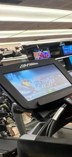 esteira Life Fitness 95TSE DISCOVERY