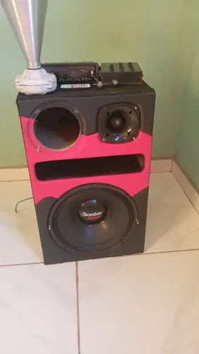 Som automotivo 1100 RMS