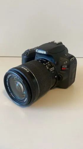 Câmera Canon EOS SL2 - apenas 25k cliques - Impecável