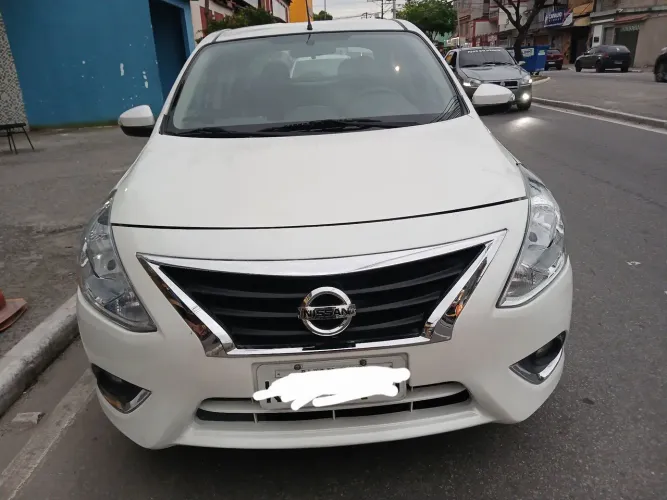 Nissan Versa Unique 1.6 16V Flexstart 4P Aut. 2017