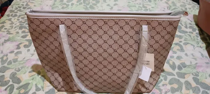 Vendo bolsas grandes promoção