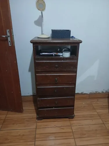 Cômoda sucupira