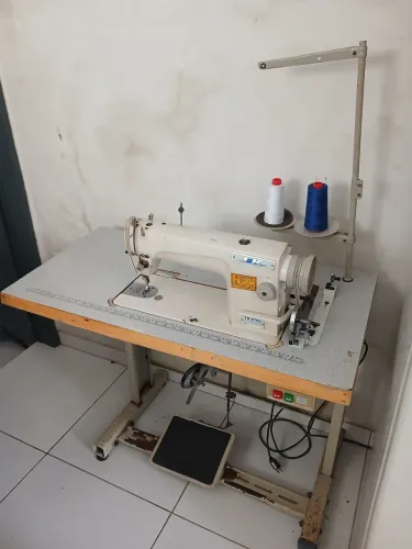 Maquina reta industrial