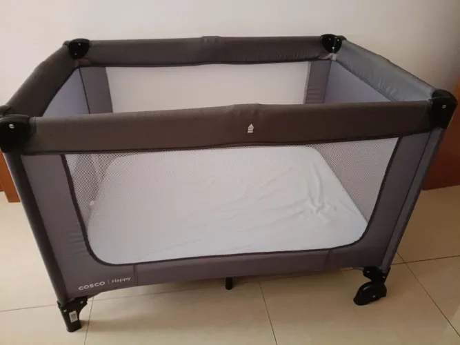 Berço portátil happy cinza Cosco Kids