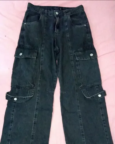Calça jeans (NOVA)