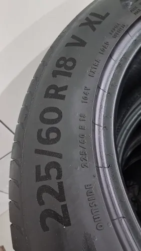 Pneus Continental 225/60/18