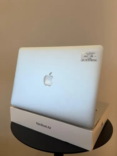 MacBook Air 2017 - 13" - i5 - 8gb 120 GB Prata - PROMOÇÃO