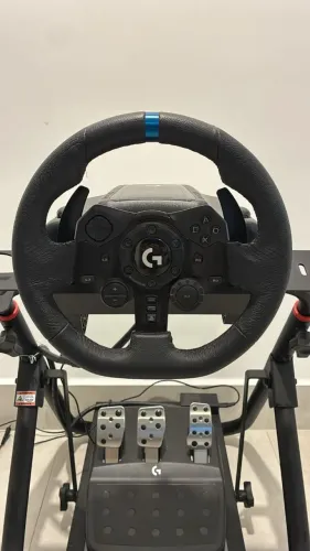 Volante Logitech G923 PS5 PC + Cock Pit Extreme