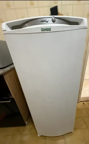 Vendo freezer cônsul 231L