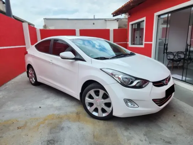 Hyundai Elantra GLS 1.8 16V Aut. 2013
