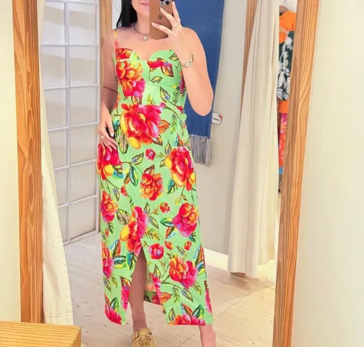 Vendo Vestido FARM Tam G usado apenas 1 vez.