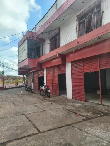 ALUGO LOJA NA AVENIDA GUAJAJARAS COM DEPÓSITO SUPERIOR