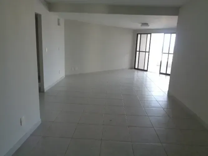 Apartamento 04 suítes, varanda, andar alto, dce, 02 vagas em Manaíra