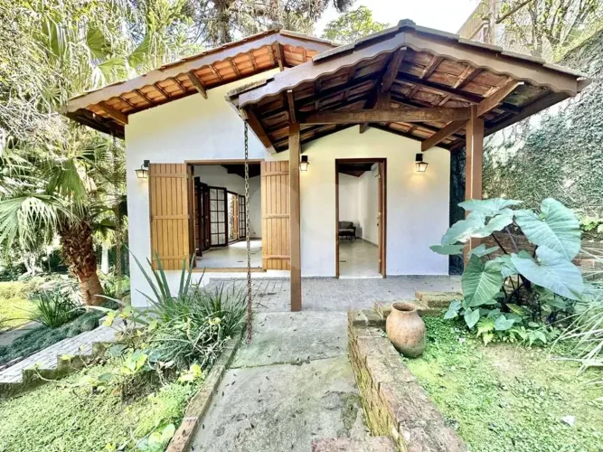 Condomínio com 3 quartos à venda ou para locação em Algarve - SP