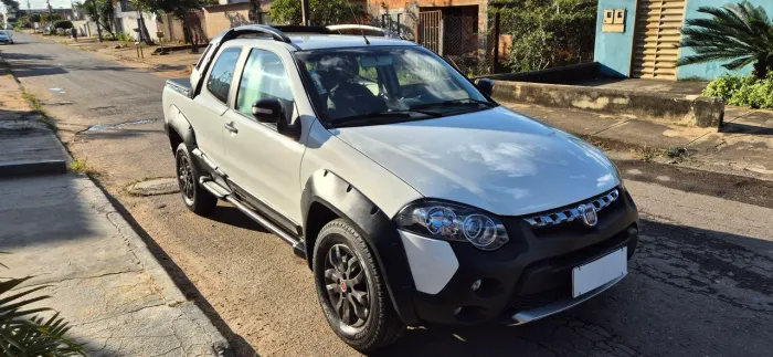 Fiat Strada Adventure1.8/ 1.8 Locker Flex CD 2013