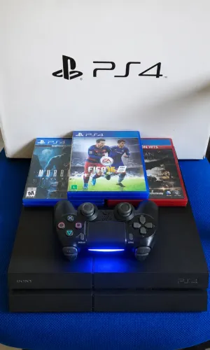 [BAIXEI PRA SAIR] Play 4 + 3 jogos + Controle + Caixa + Manuais 