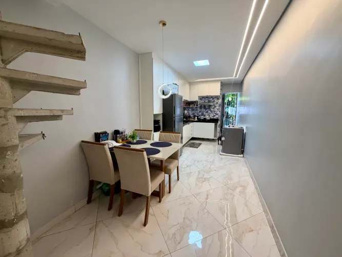 Casa mobiliada próx ao líder condor