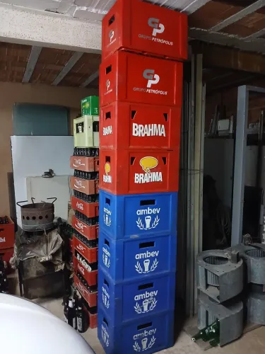 Caixas plásticas vazias
