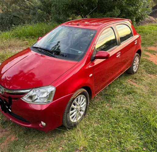 Toyota Etios XLS 1.5 Flex 16V 5P Mec. 2013