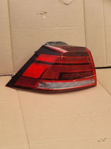 Lanterna Traseira ESQUERDA do GOLF TSI OU GTI - ORIGINAL