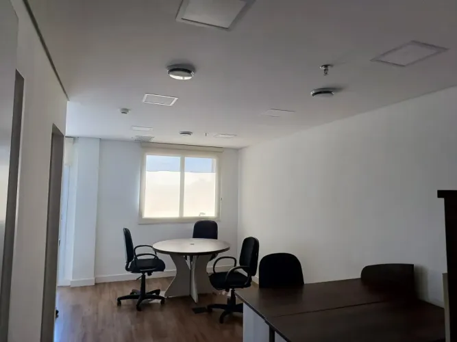 Conjunto de Salas Comerciais a venda na Avenida Liberdade
