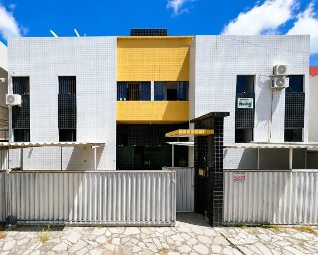 Imóvel Térreo com área privativa em U e com 2 quartos em Cuiá - João Pessoa - PB