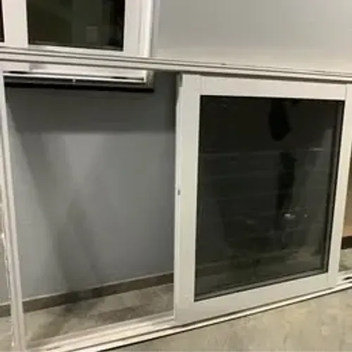 Janela de aluminio nova