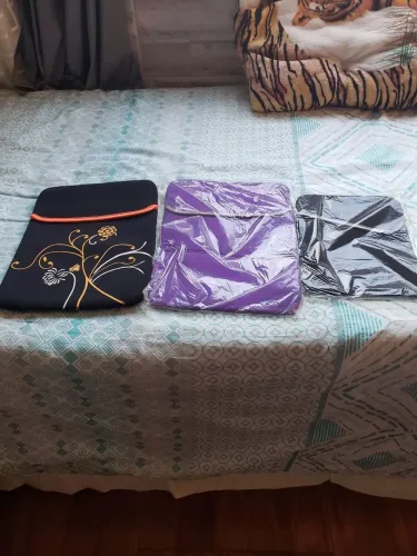 Capas para notebook e tablet emborrachada dupla face.Novas