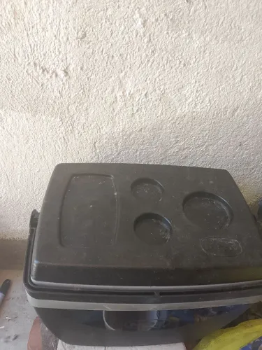 Caixa térmica grande