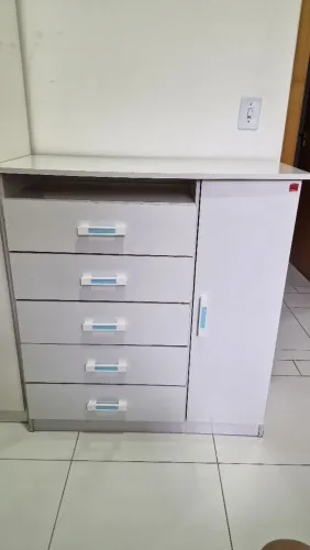 Cômoda infantil Branca 5 Gavetas e 1 Porta Sapateira - Excelente Estado
