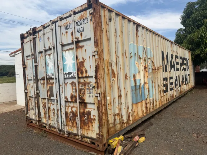 Container 3 X 12 metros ( pronto modificado )  